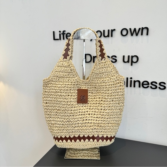 Loewe. Handbags - LOEWE fashion straw bag
